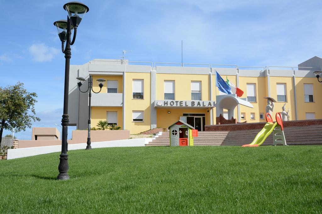 Hotel Balai Porto Torres Exterior foto